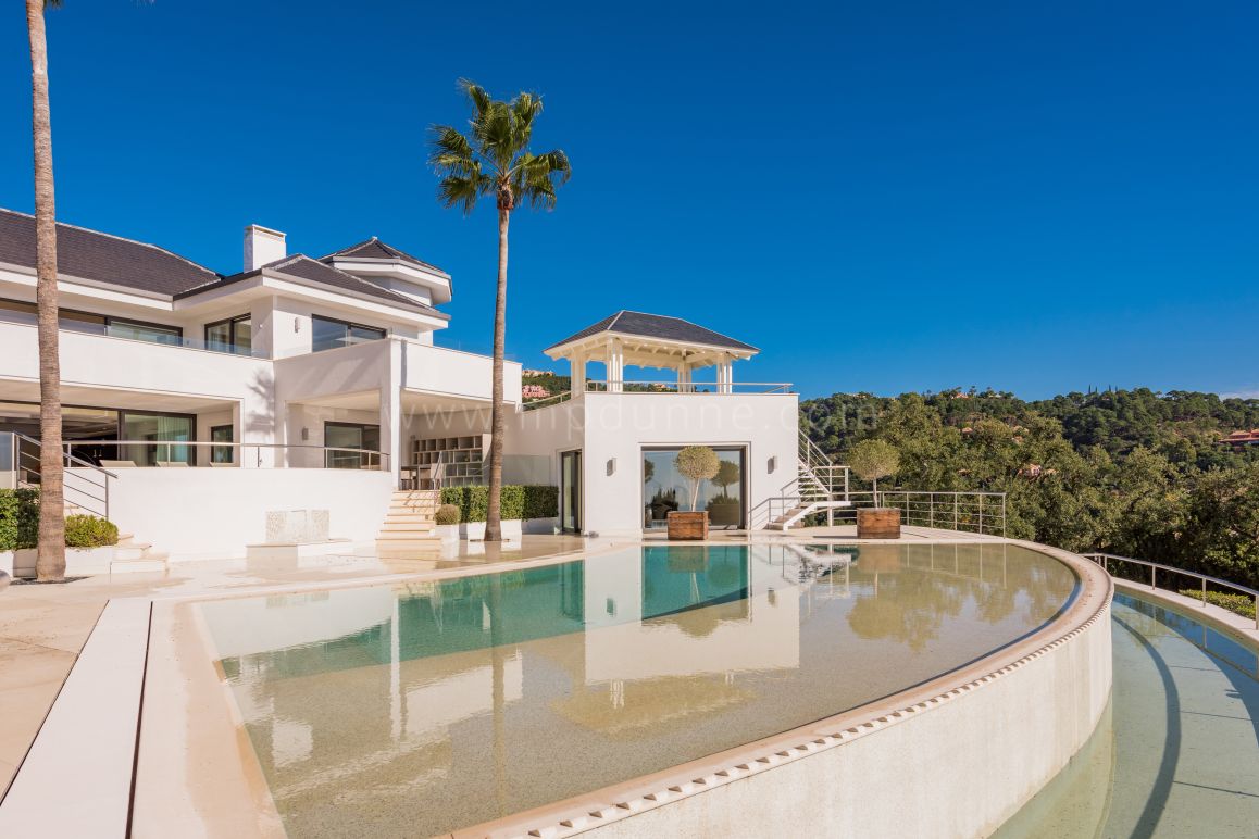 Villa moderne avec vue spectaculaire sur la mer à La Zagaleta