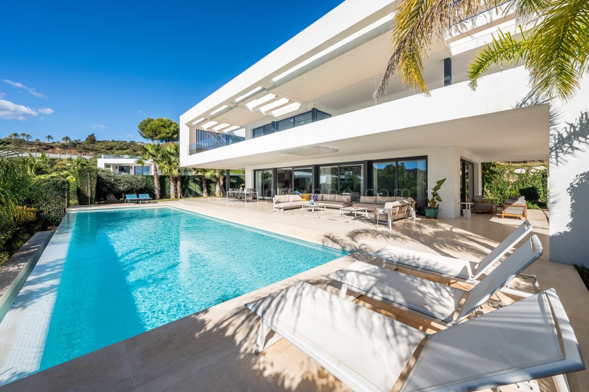 Villa contemporaine dans une communauté fermée