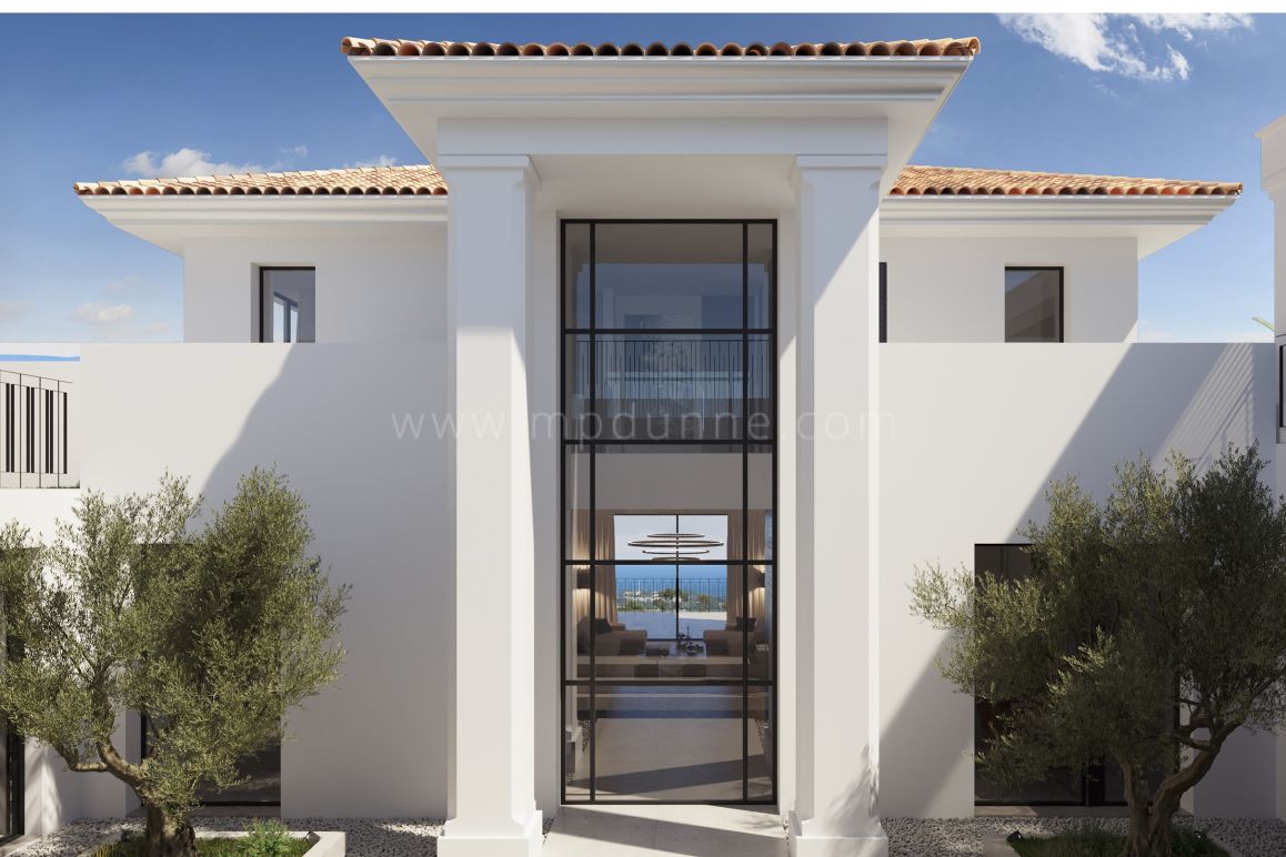 Villa de style andalou en construction avec vue panoramique à Benahavis
