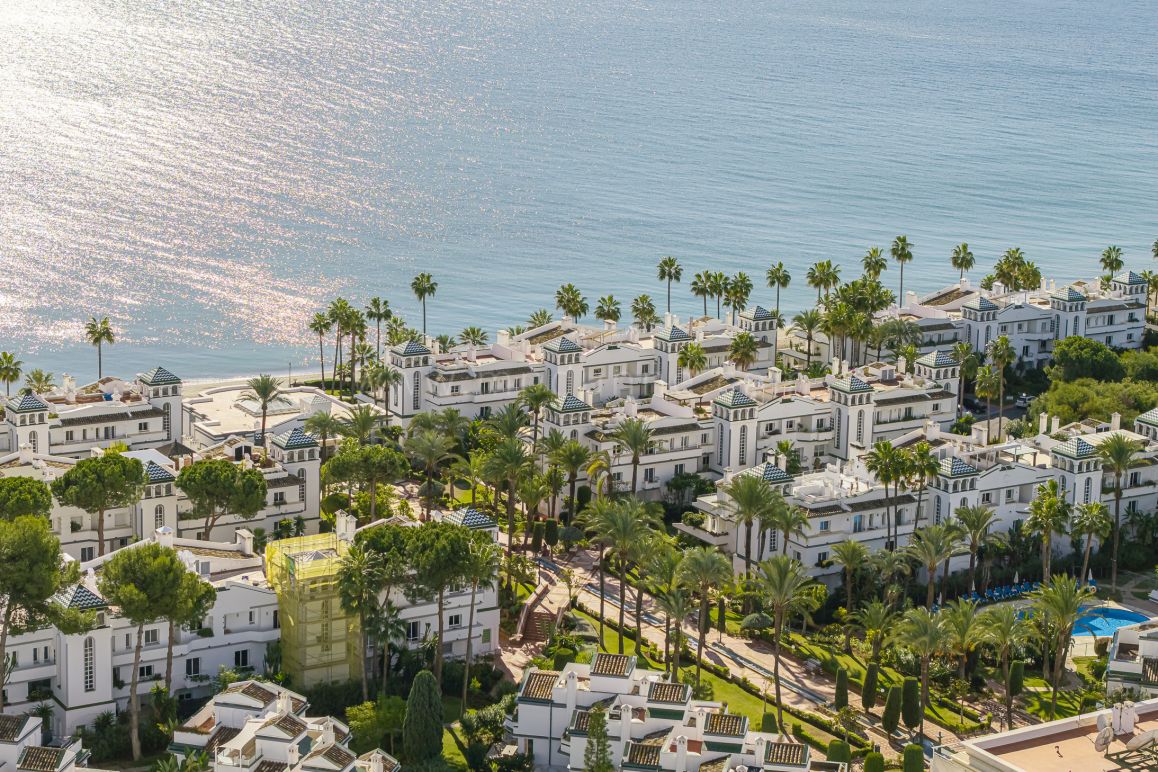 3-Bedroom Modern Penthouse on the New Golden Mile