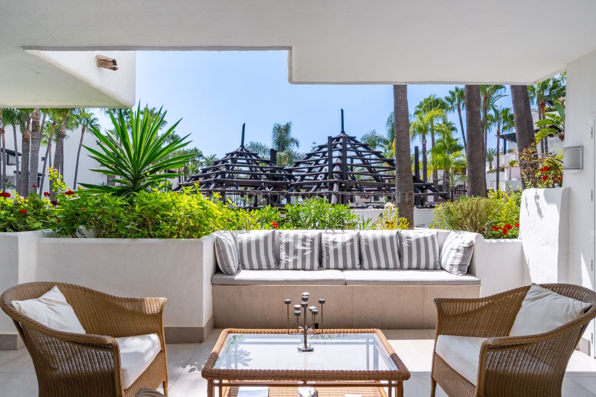 Elegante Wohnung in Marina Puente Romano, Marbella