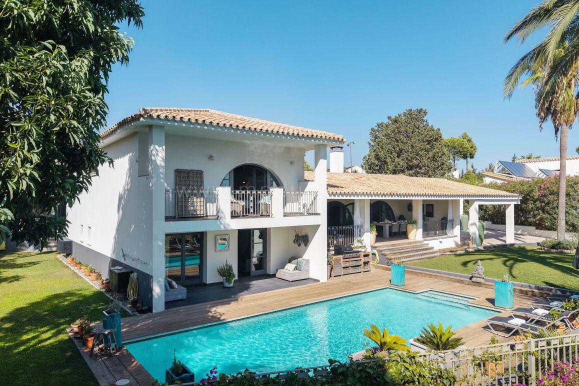 Villa Sorpresa - Villa Andaluza con Vistas al Mar en Paraíso Alto, Benahavís