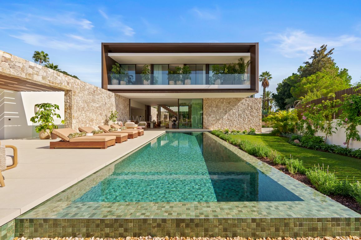 Villa de luxe clé en main avec vue sur les montagnes à Golden Mile