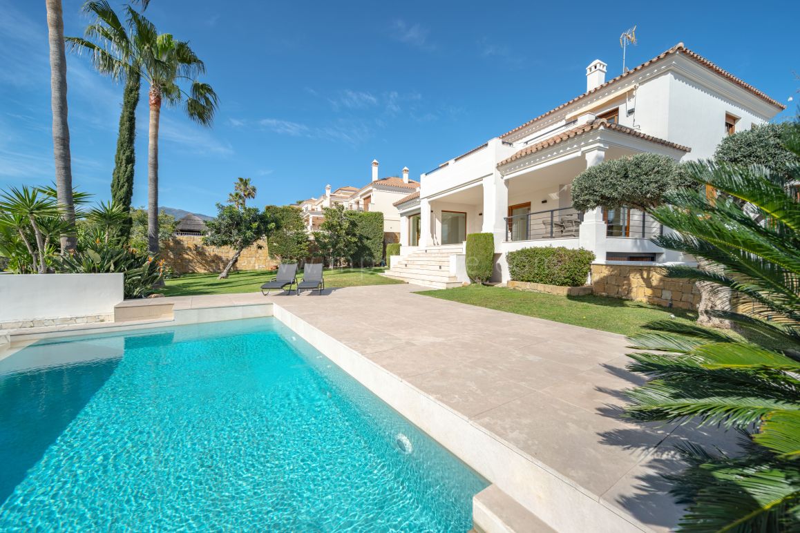 Villa mit Meerblick in Nueva Atalaya, La Alquería, Benahavís