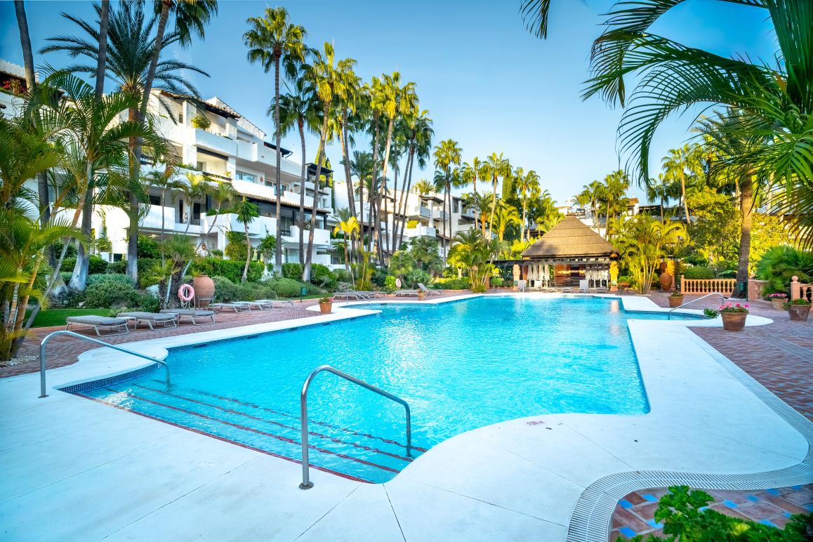 Beachside Puente Romano Luxury Apartment, Golden Mile