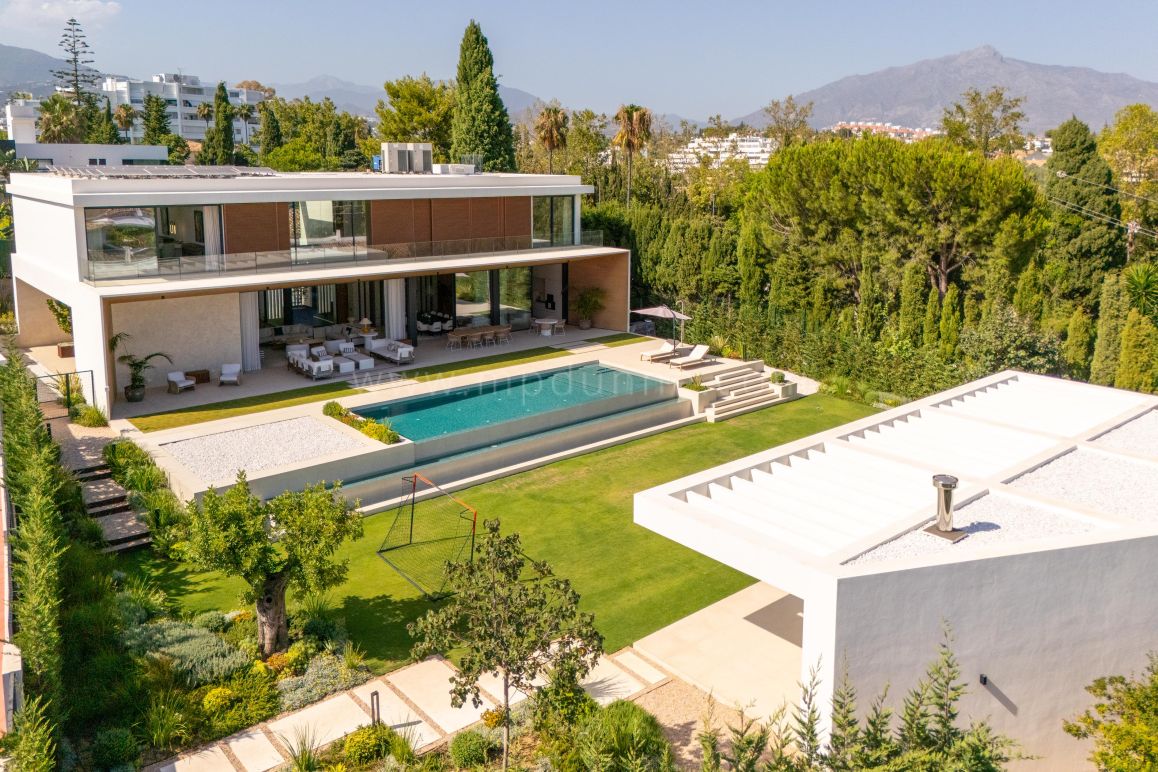 Villa moderna de nueva construcción en Guadalmina Alta, Marbella