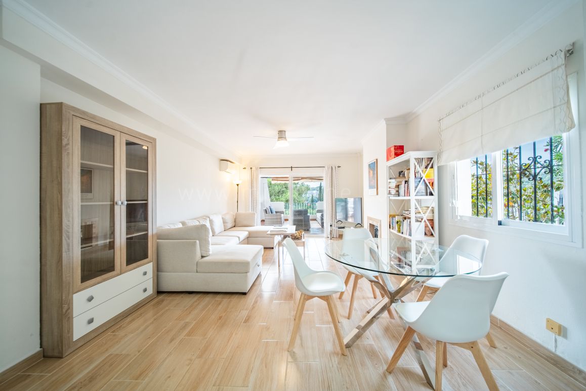 Duplex Corner Penthouse, Club Sierra, Marbella