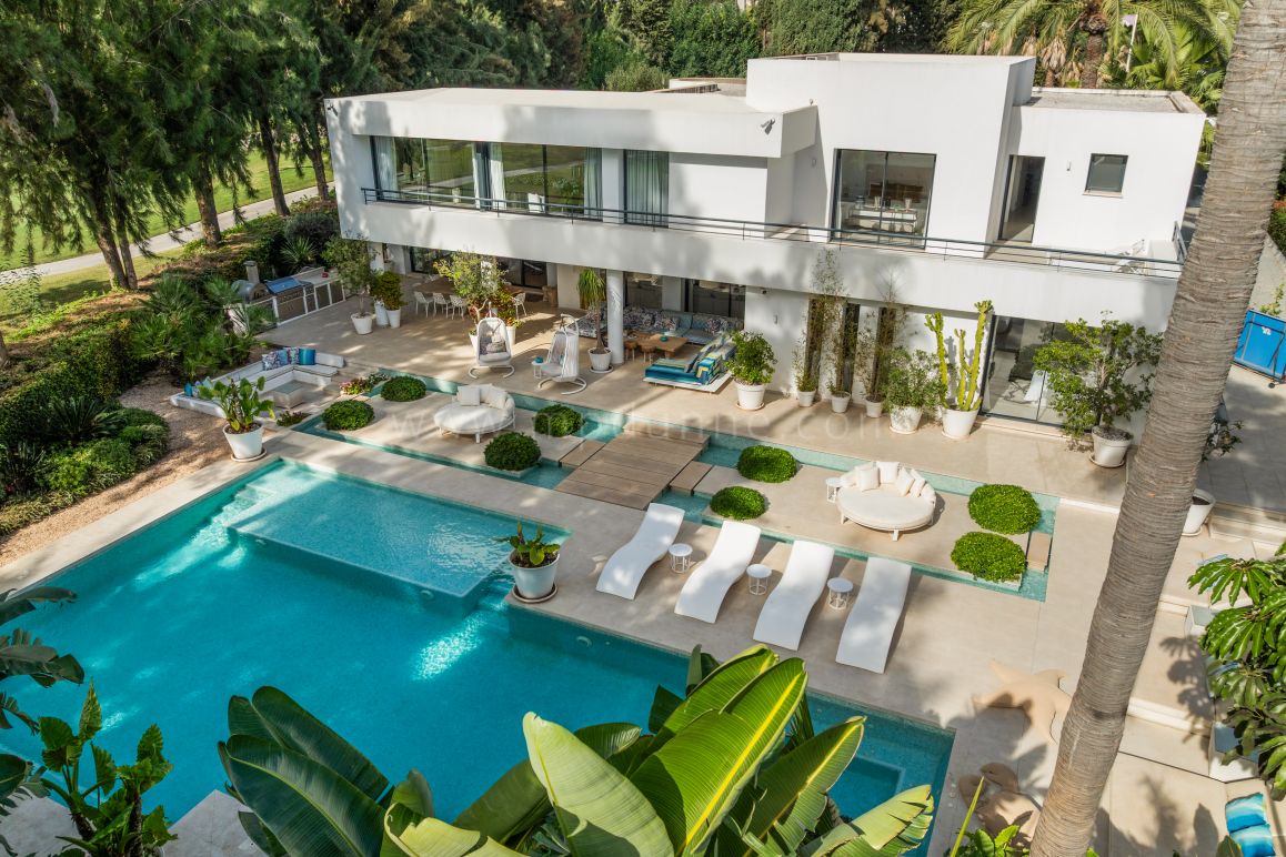 Villa de 6 Dormitorios, Las Brisas, Nueva Andalucía