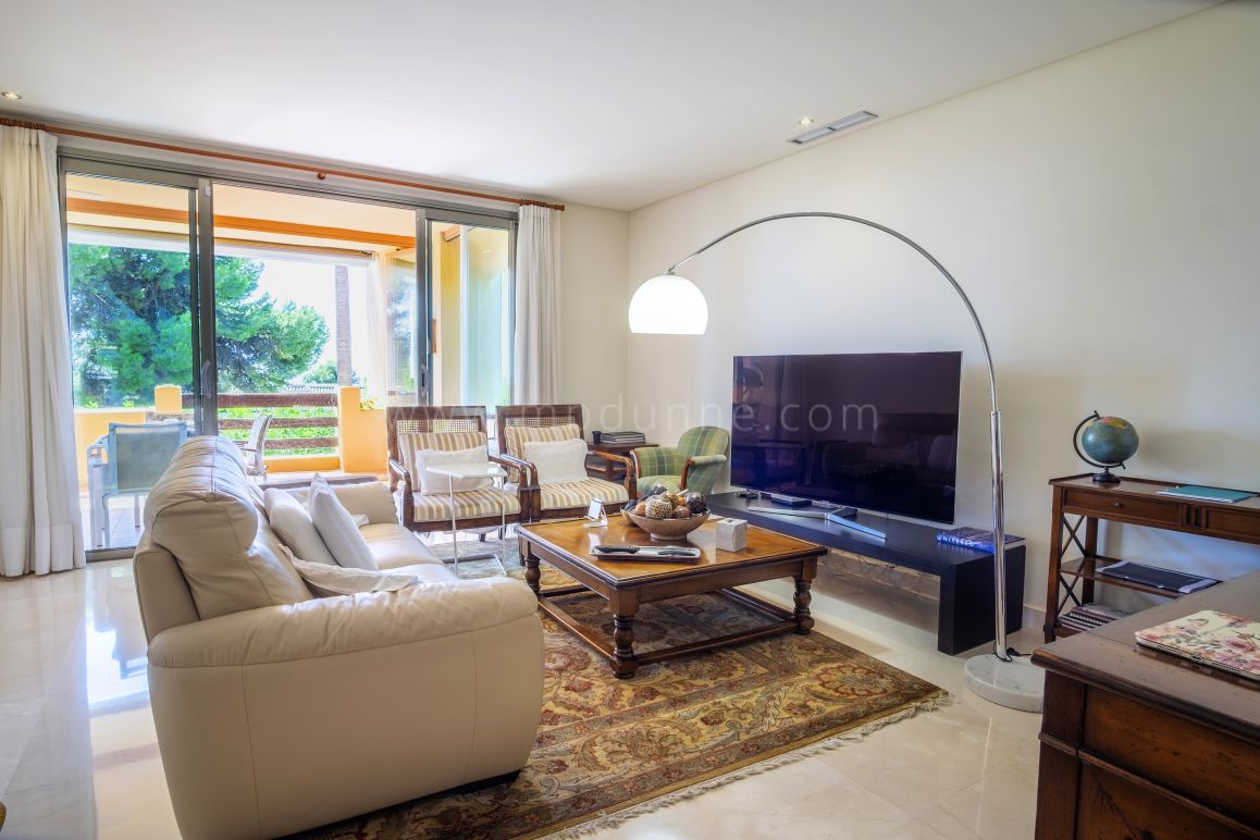 2-Bed Apartment, Mansion Club, Golden Mile
