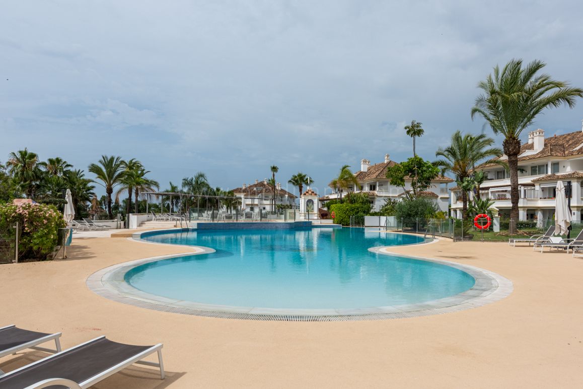 Apartamento de Tres Dormitorios en Monte Paraíso, Marbella