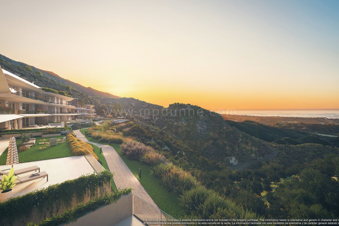 Modern Apartment with Panoramic Views in Real de la Quinta, Marbella