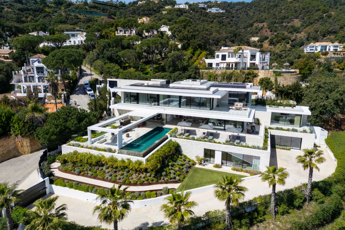 Moderne Luxusvilla mit Panoramablick in El Madroñal
