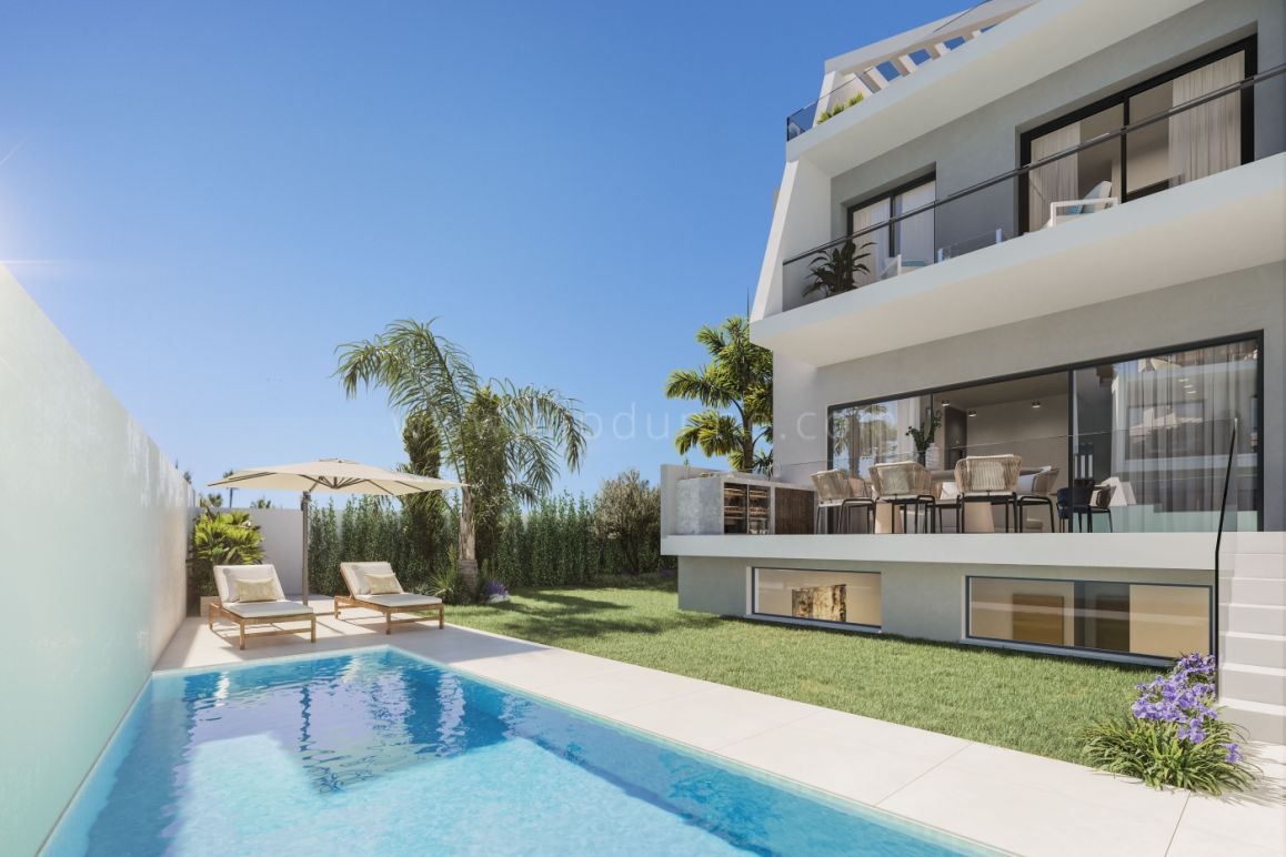 Villa de Tres Dormitorios en Los Flamingos con Piscina Privada