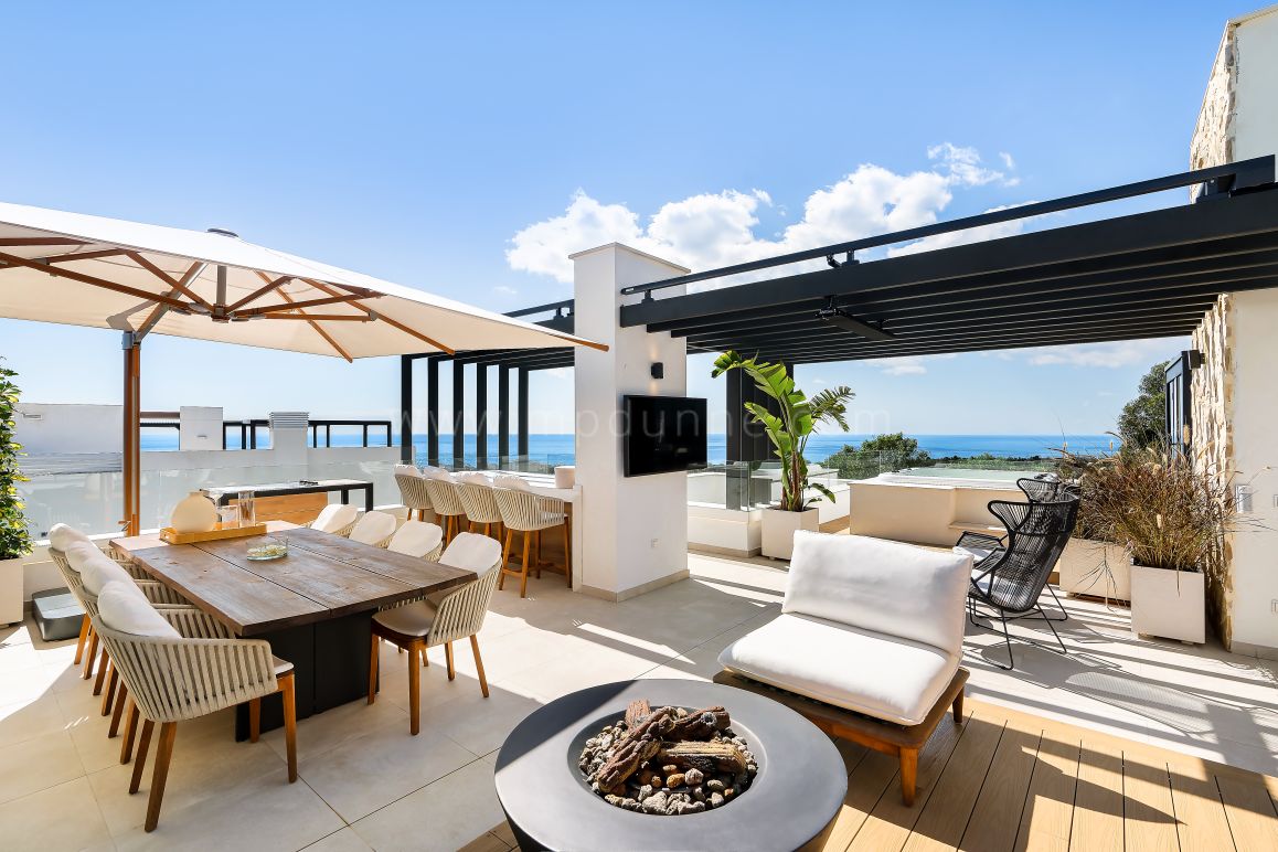 Villa de luxe moderne avec vues panoramiques sur la mer