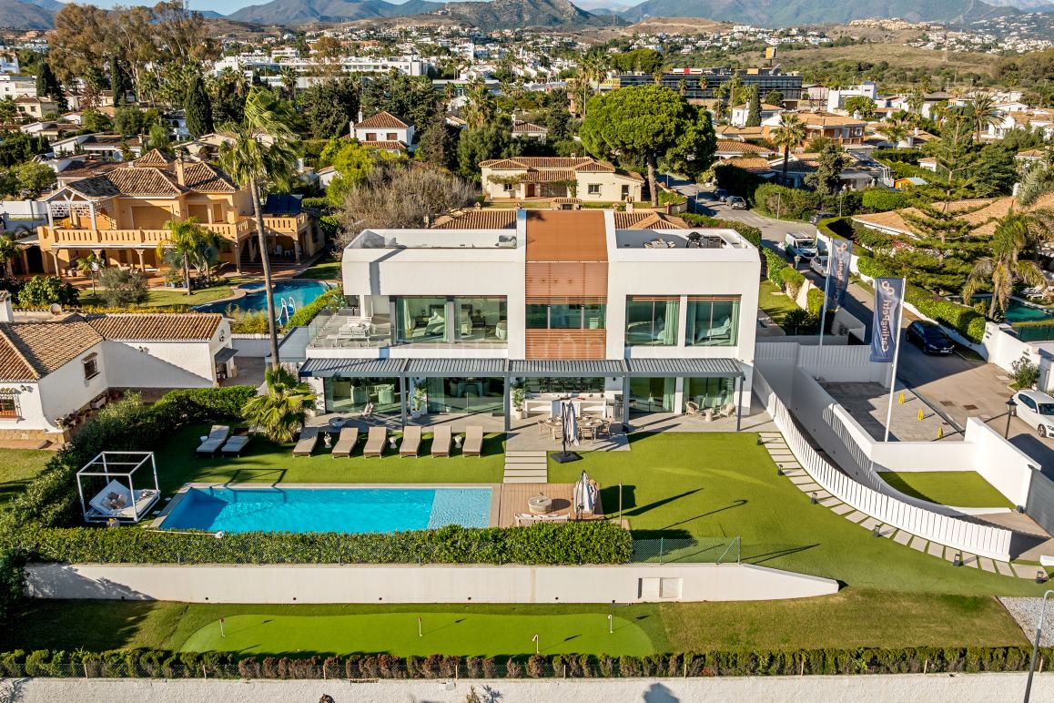 Villa 5 chambres en front de mer New Golden Mile