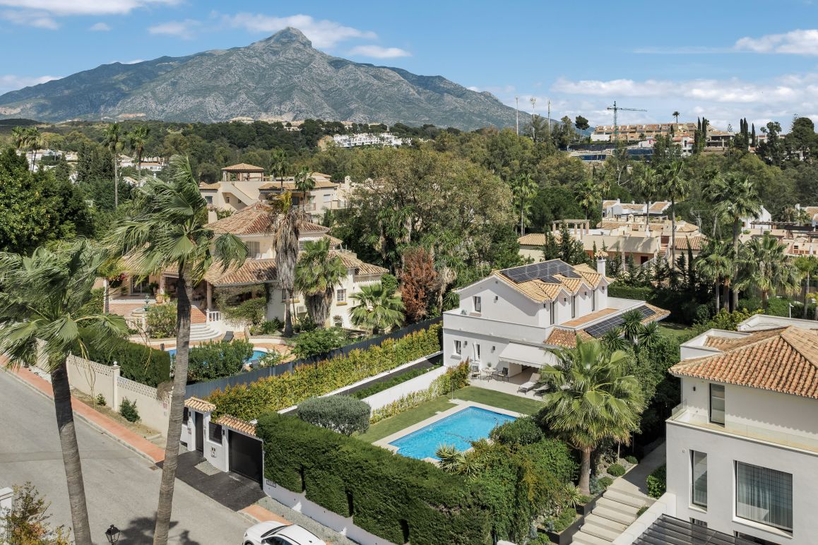 Modern Renovated Villa in Nueva Andalucía Golf Valley