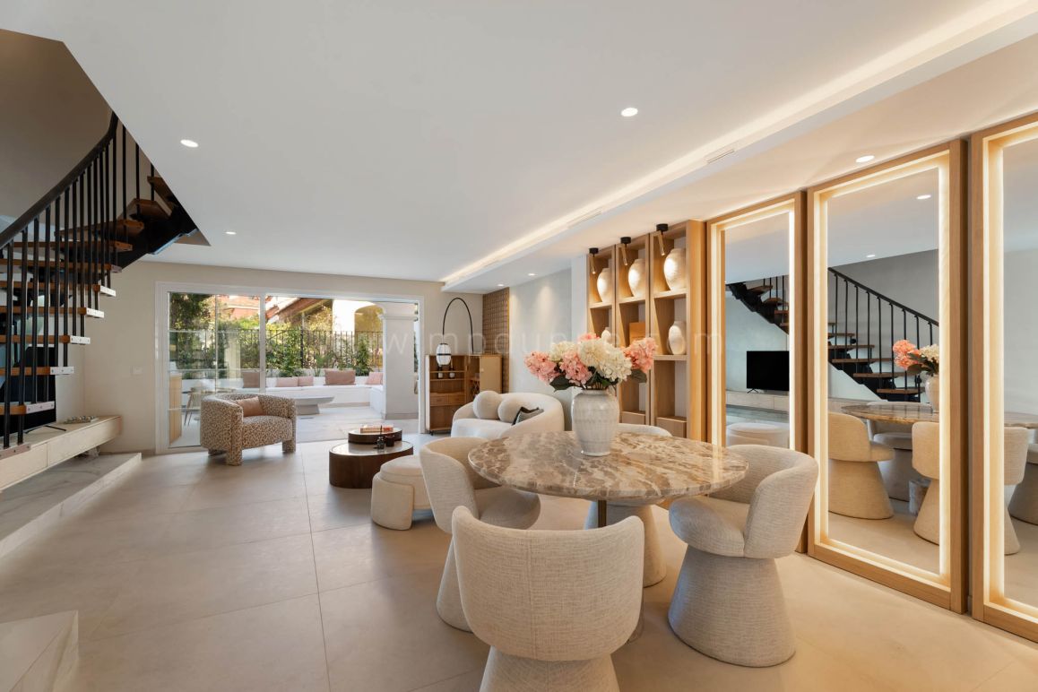 Modern Townhouse in Altos de Puente Romano, Marbella.
