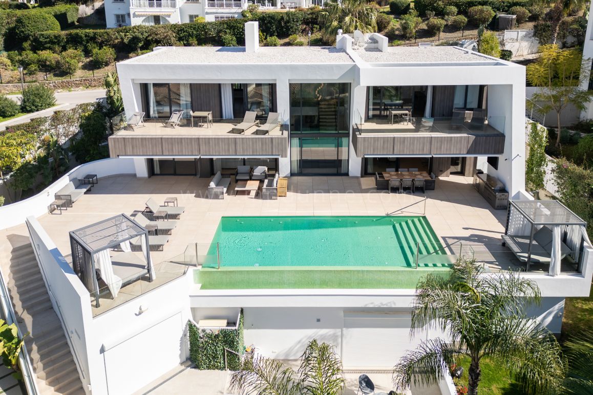 Moderne Villa mit Panoramablick in El Paraiso