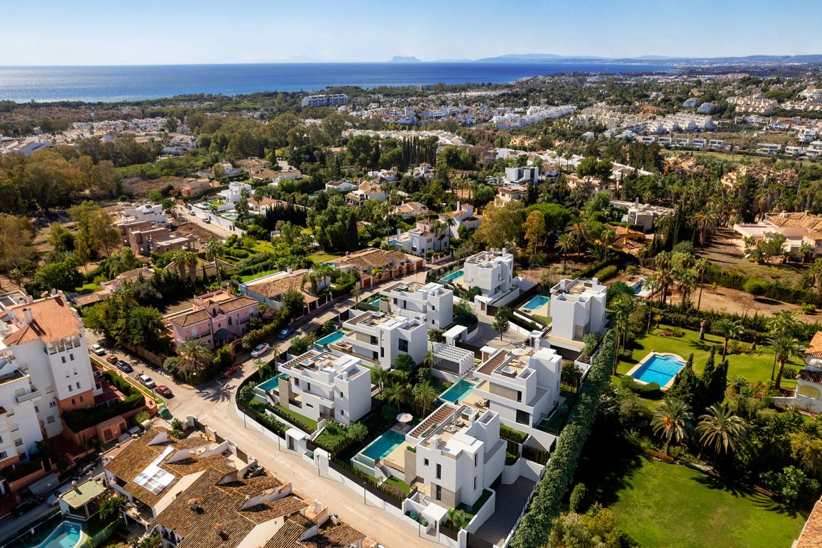 Villa Moderne avec Piscine à Atalaya, Estepona