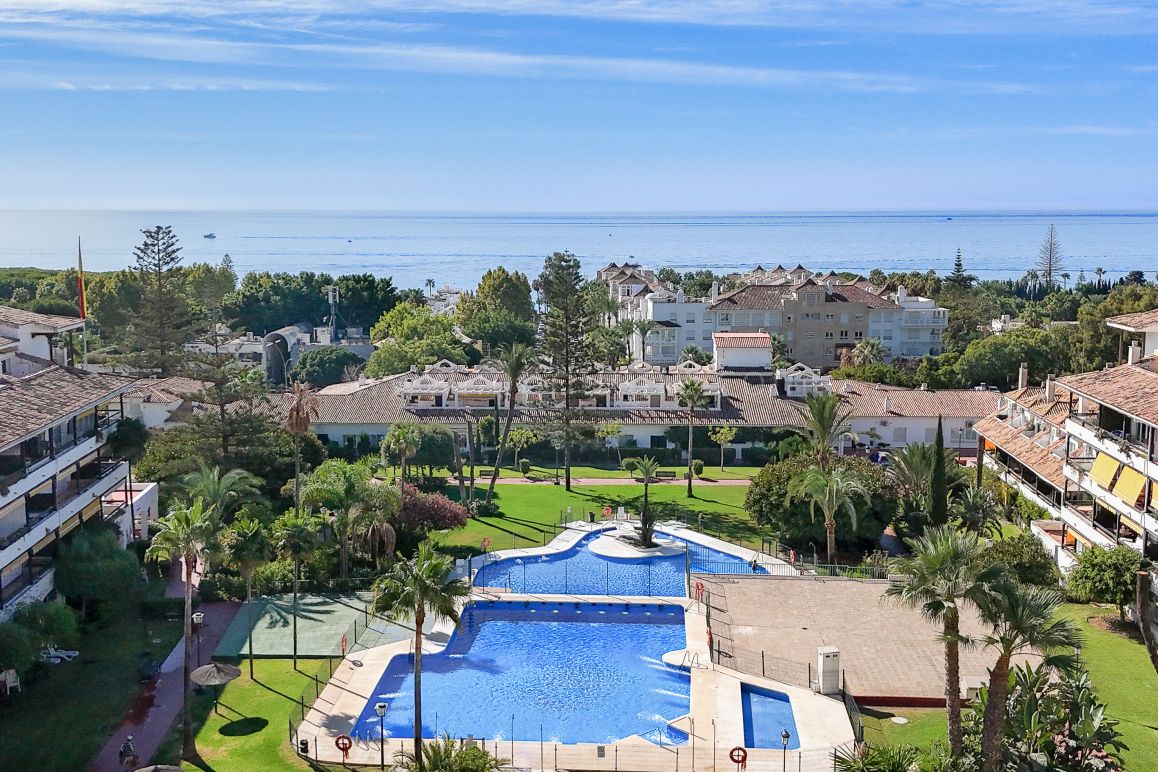 Duplex-Penthouse mit Meerblick an der Goldenen Meile von Marbella