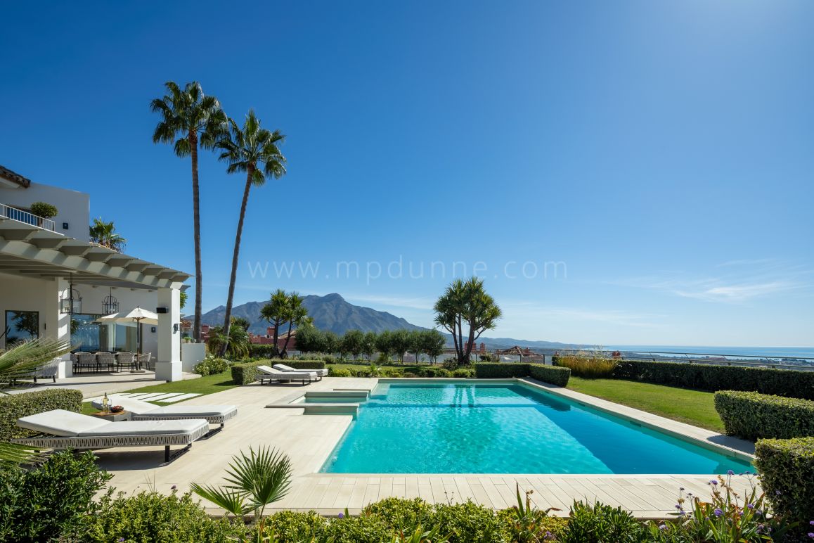 Villa mit Panoramablick auf das Meer in Monte Halcones, Benahavís