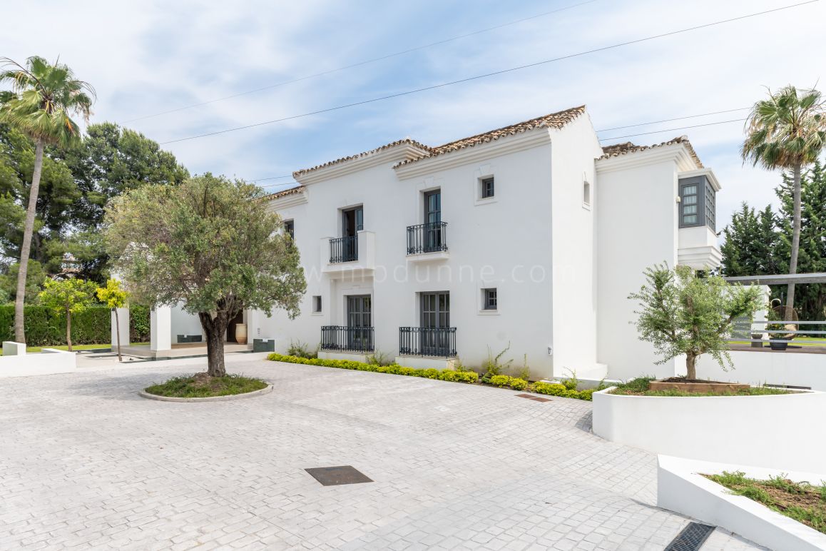 Modernes Andalusisches Stilvilla in der Nähe des Atalaya Golf