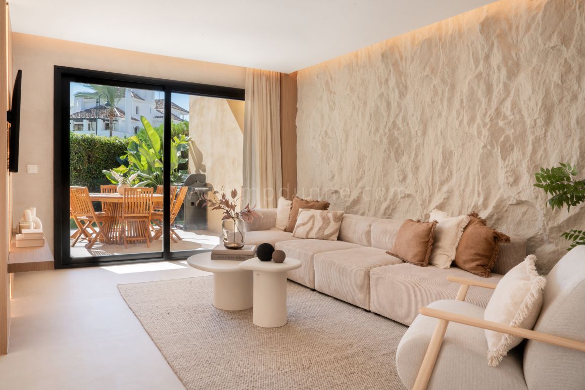 Maison de Ville Moderne en Bord de Mer près de Puerto Banús