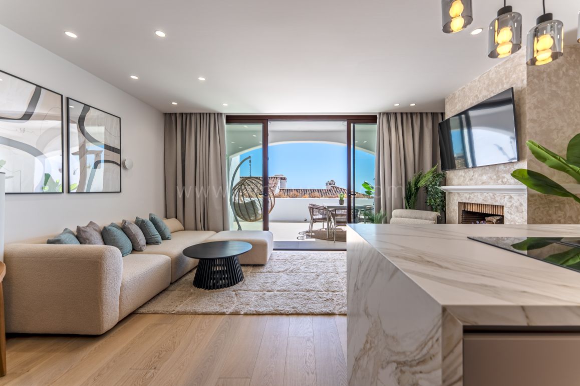 Maison de ville moderne avec vues panoramiques sur la mer à Los Arqueros