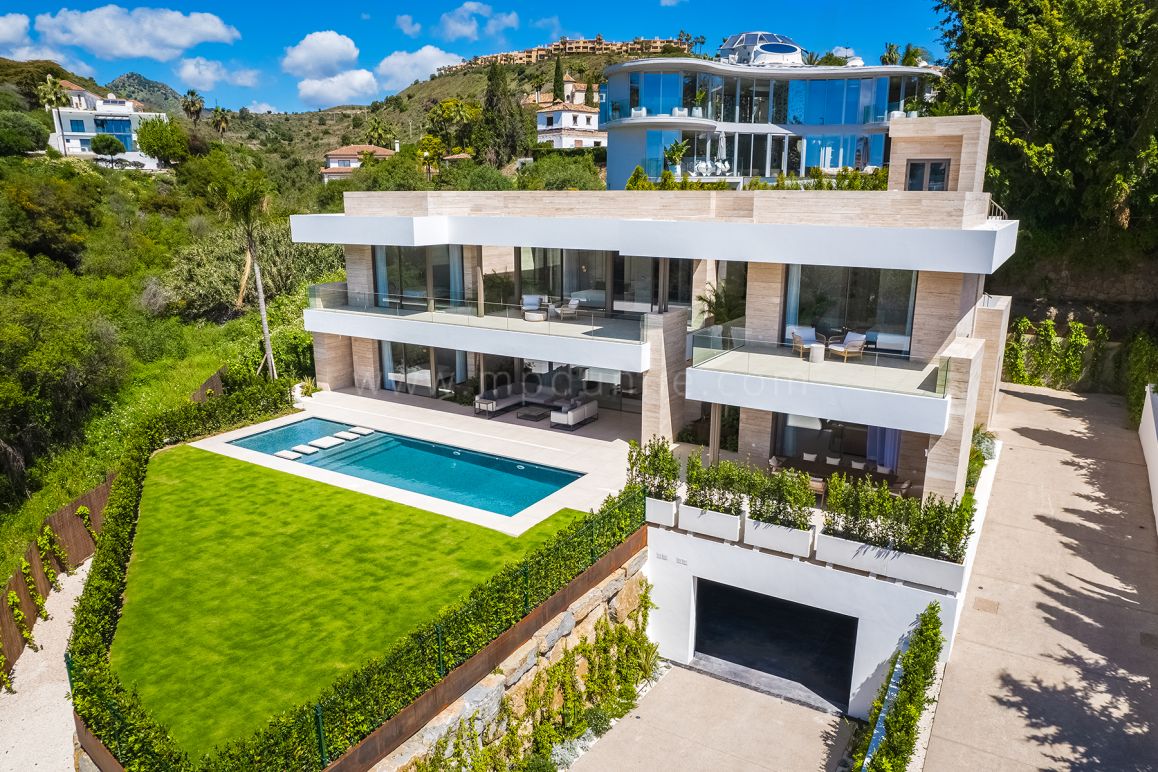 Four-Level Modern Villa in El Paraíso Alto, Benahavís