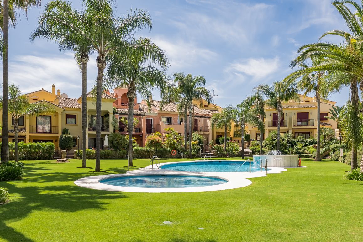 Casa adosada en Jardines de las Lomas