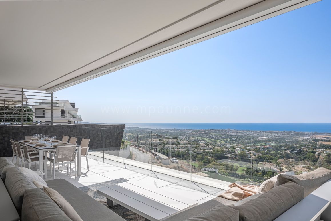 Apartamento Moderno con Vistas Panorámicas cerca de Golf en Marbella