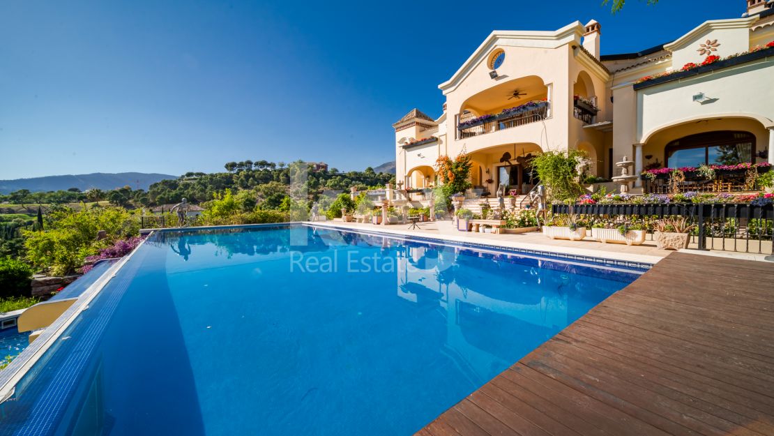 Villa Olympus: a luxury mansion with sea views in La Zagaleta 