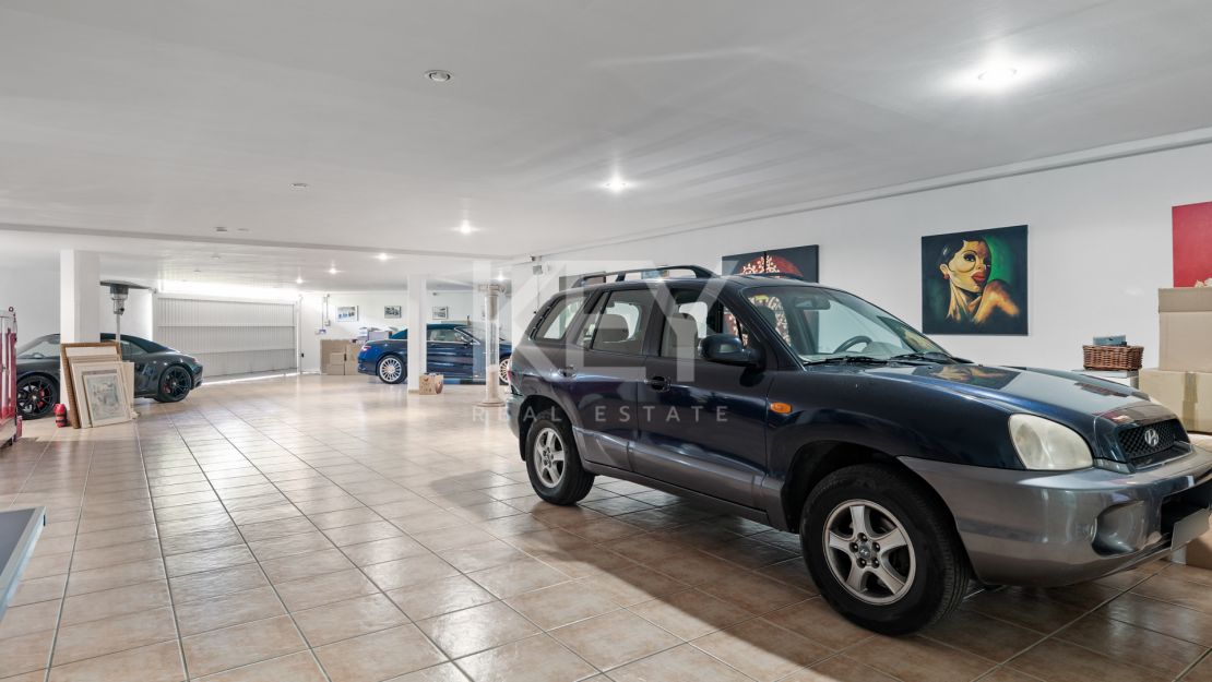 Недавно отремонтированная вилла на продажу в Новой Андалусии, Марбея