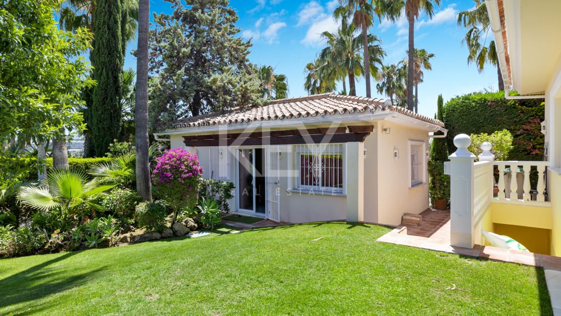 Недавно отремонтированная вилла на продажу в Новой Андалусии, Марбея