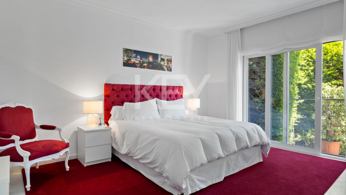 Недавно отремонтированная вилла на продажу в Новой Андалусии, Марбея