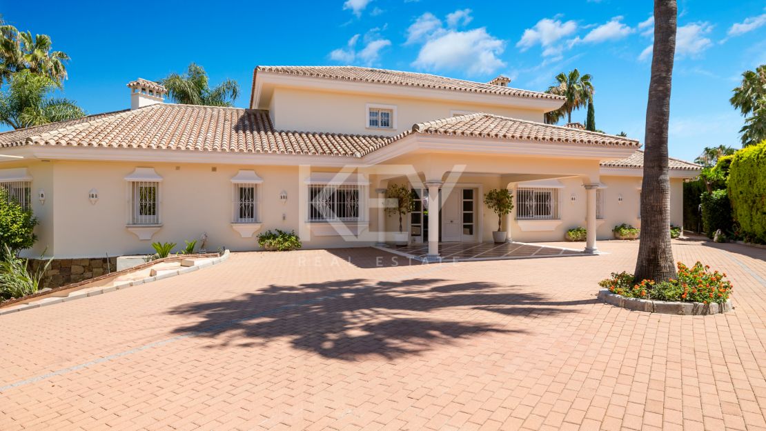 Недавно отремонтированная вилла на продажу в Новой Андалусии, Марбея