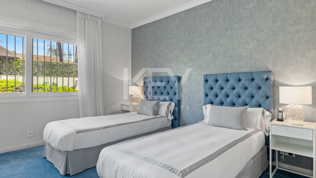 Недавно отремонтированная вилла на продажу в Новой Андалусии, Марбея