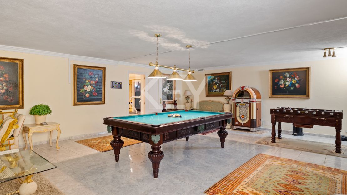 Недавно отремонтированная вилла на продажу в Новой Андалусии, Марбея