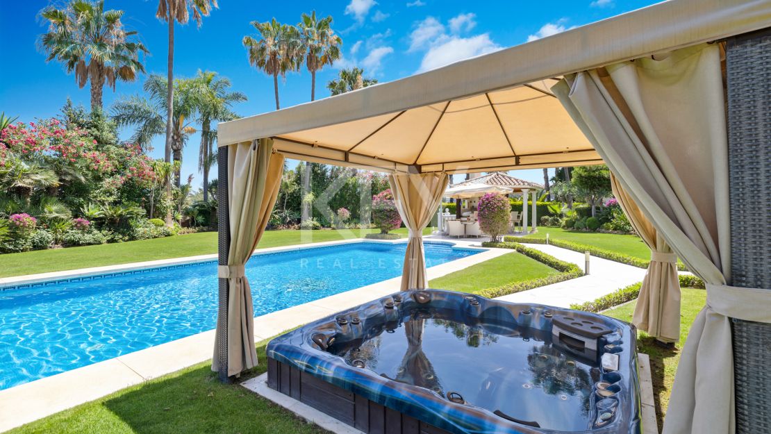 Недавно отремонтированная вилла на продажу в Новой Андалусии, Марбея