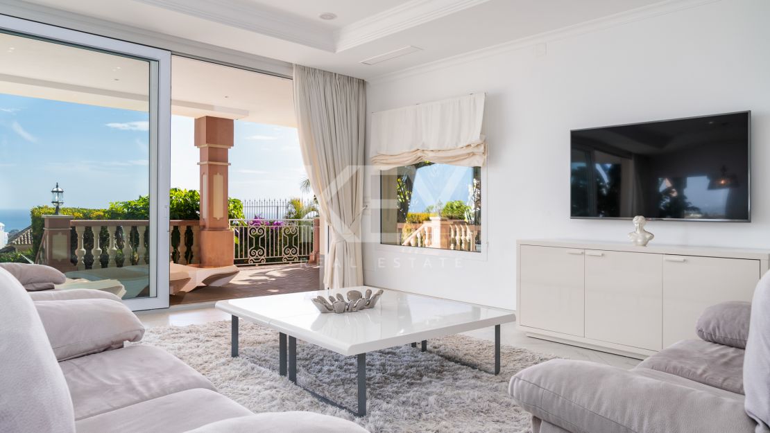 Вилла с потрясающим видом на море в Лос Фламингос, Бенахавис на продажу