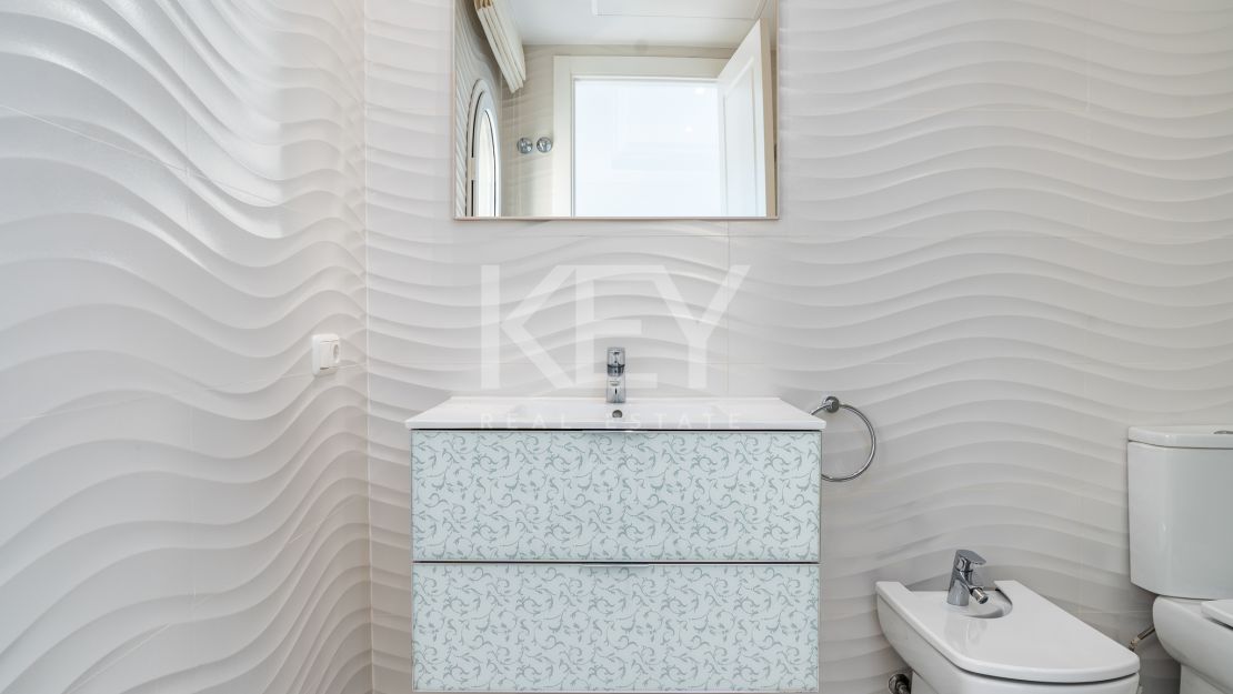 Вилла с потрясающим видом на море в Лос Фламингос, Бенахавис на продажу