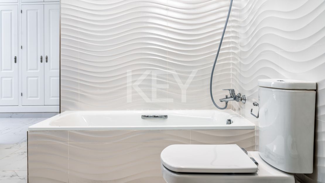 Вилла с потрясающим видом на море в Лос Фламингос, Бенахавис на продажу