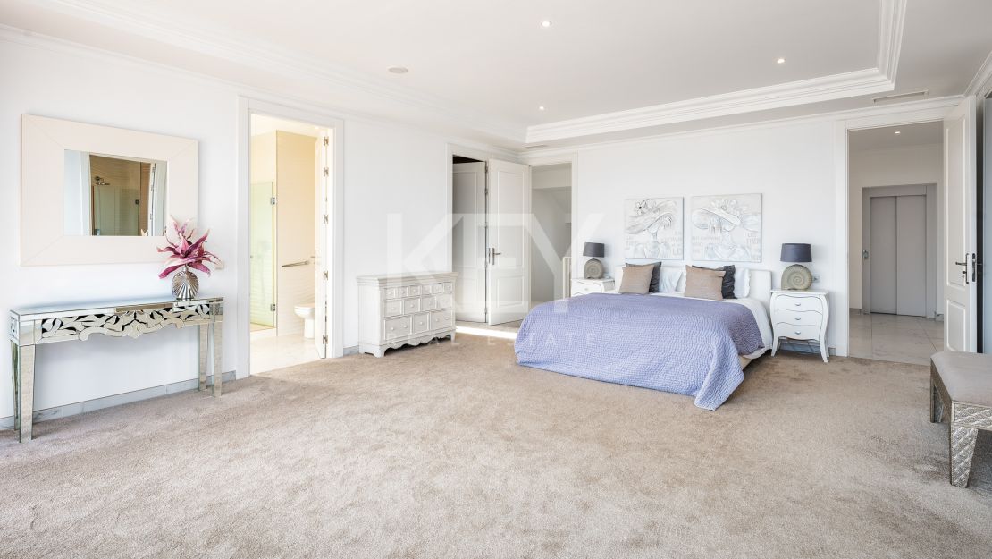 Вилла с потрясающим видом на море в Лос Фламингос, Бенахавис на продажу