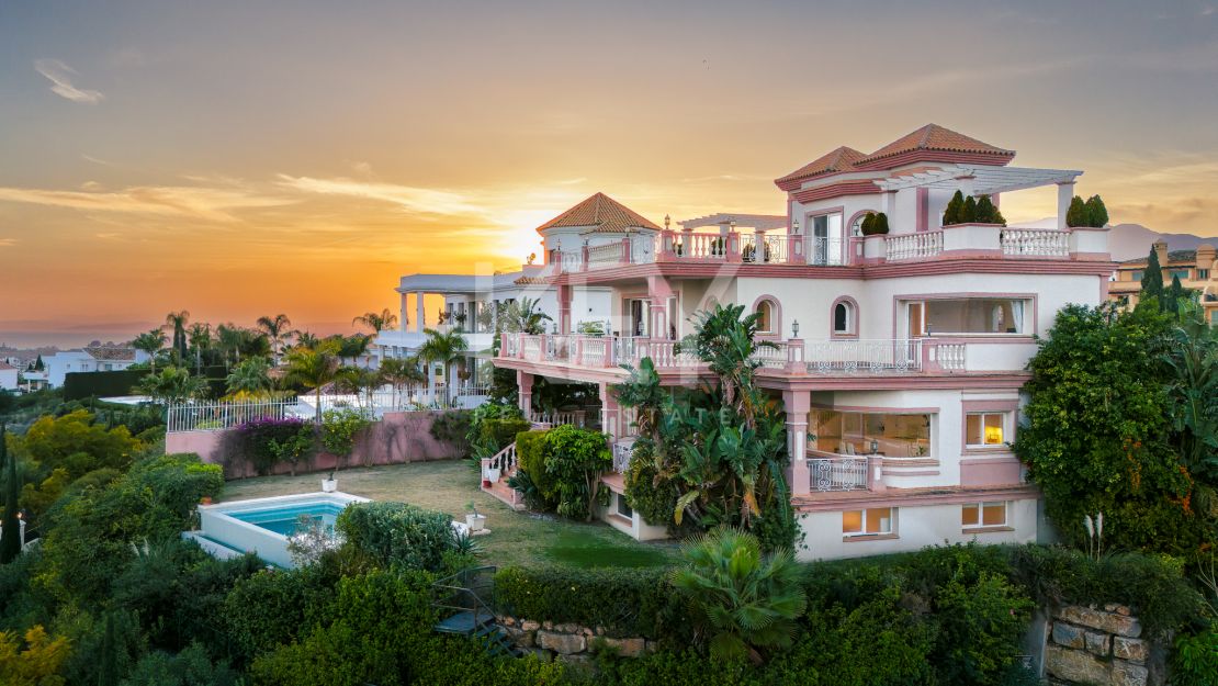 Вилла с потрясающим видом на море в Лос Фламингос, Бенахавис на продажу