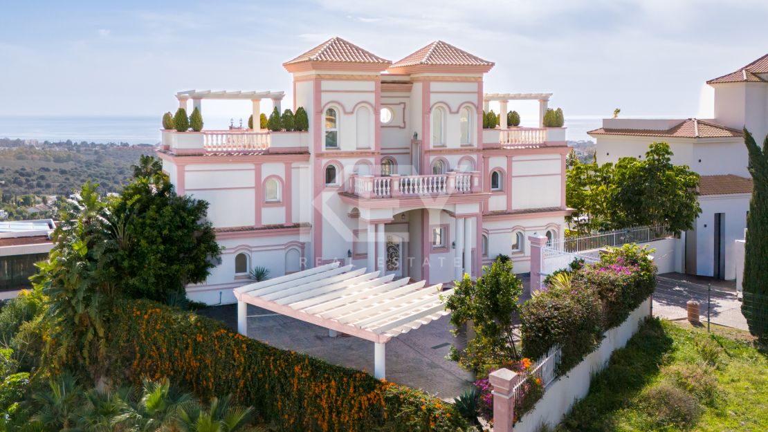 Вилла с потрясающим видом на море в Лос Фламингос, Бенахавис на продажу