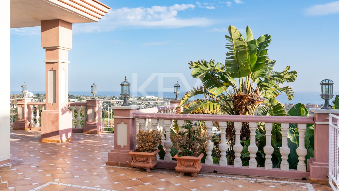 Вилла с потрясающим видом на море в Лос Фламингос, Бенахавис на продажу