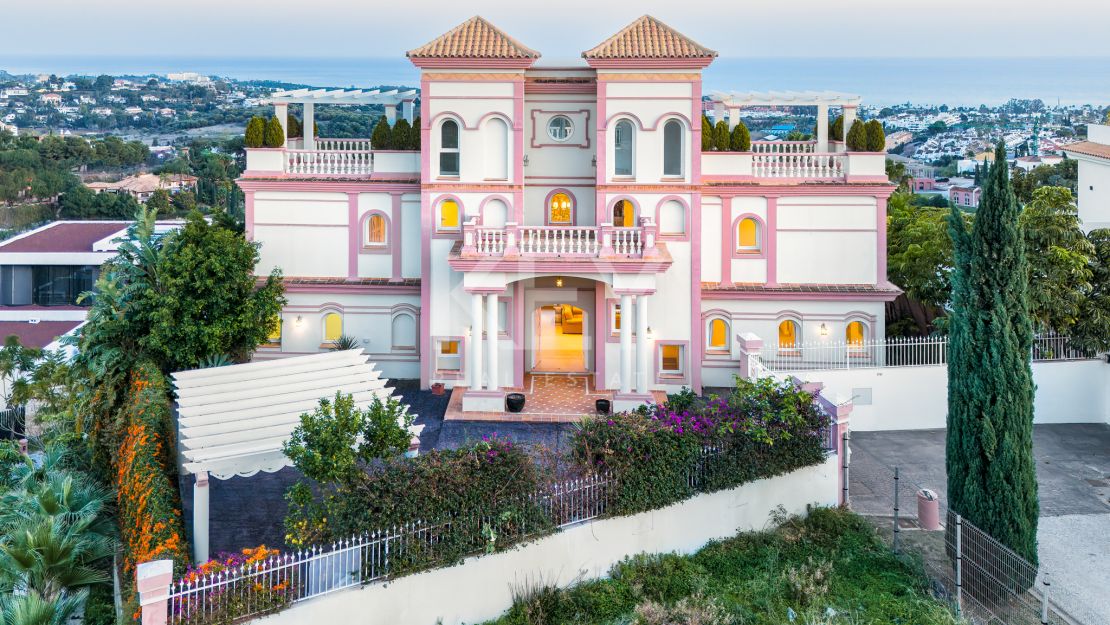 Вилла с потрясающим видом на море в Лос Фламингос, Бенахавис на продажу