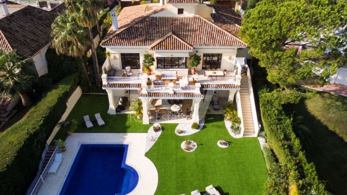 Villa Samuray: Villa mediterránea en primera línea de golf en Nueva Andalucía, Marbella