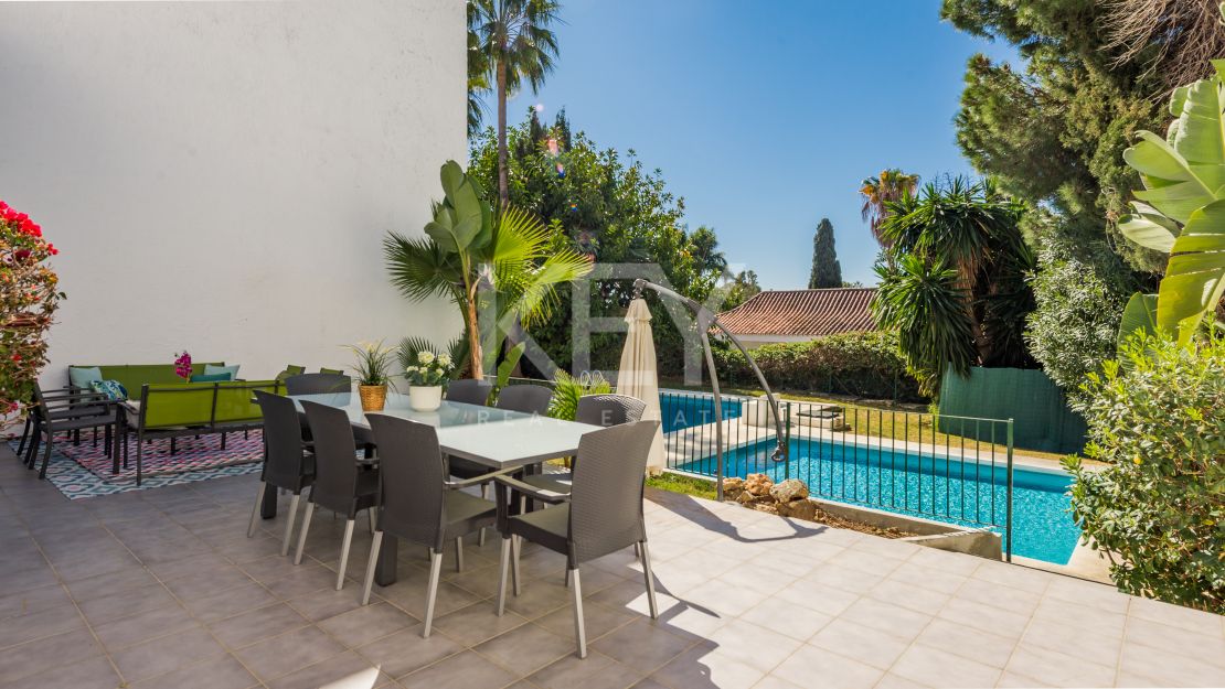 Stunning Beachside Villa for Short-Term Rent in Puerto Banus, Marbella