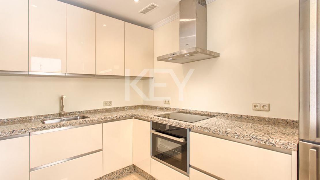 УДИВИТЕЛЬНАЯ ВИЛЛА НА ПРОДАЖУ В ЛОС АЛЬКЕРОС, БЕНАХАВИС